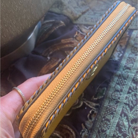 Authentic COACH 1941 Polished pebble leather & smooth leather zip around wallet - Picture 11 of 13